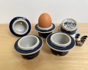 Arabia Anemone eierdop ontworpen door Ulla Procopé, gemaakt in Finland, Ulla Procope