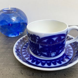 Gustavsberg Blå Husar tea cup and saucer, designed by Stig Lindberg, made in Sweden