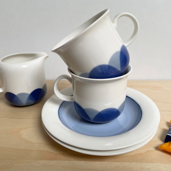 Arabia Pudas Arctica coffee cup / espresso cup with saucer, designed by Inkeri Leivo, made in Finland