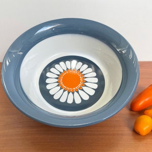 Figgjo Flint Daisy large bowl number 12022, Turi design made in Norway, Figgio Flint