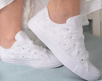 white lace converse high tops