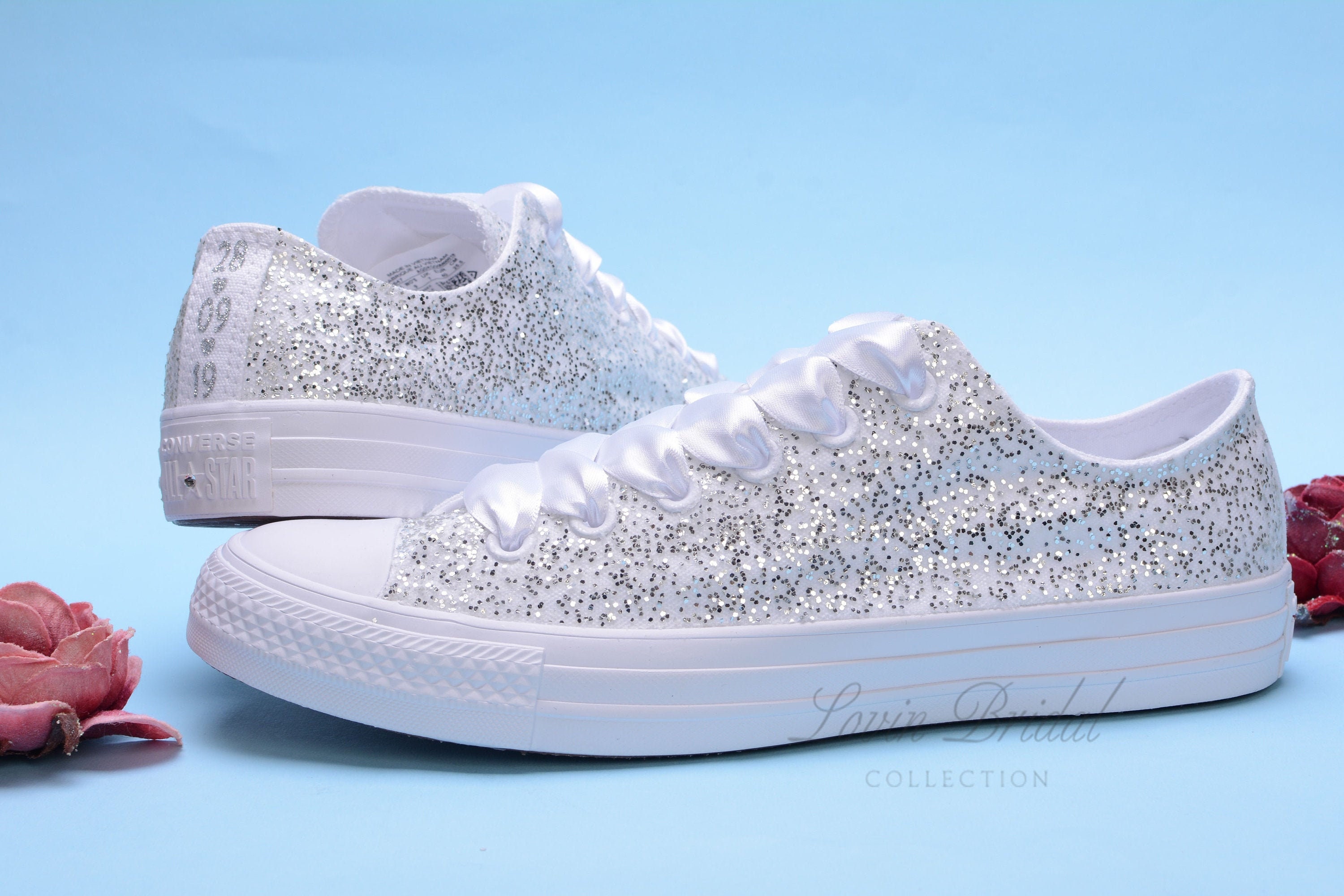 white lace converse low tops