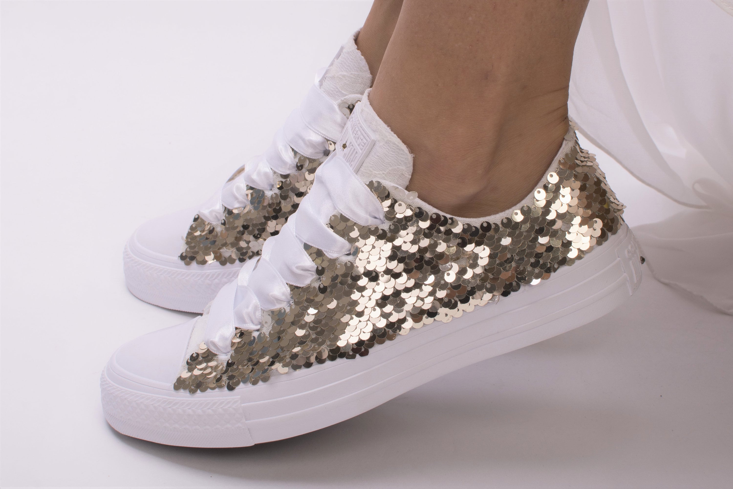 sneakers in gold