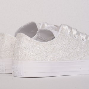 Elfenbein Glitzer Hochzeit Schuhe für die Braut, Elfenbein Glitzer Converse für die Braut, Ehrfürchtige Brautschuhe für Zielhochzeit Bild 3