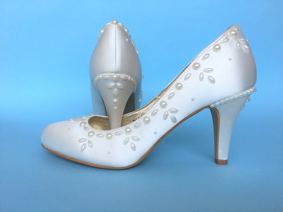 the knot bridal shoes