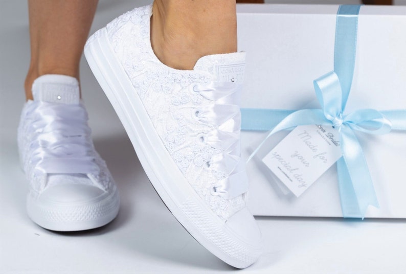 VENTE Converse de mariage ivoire, chaussures Converse personnalisées pour la mariée, mariée personnalisée pour mariage image 3