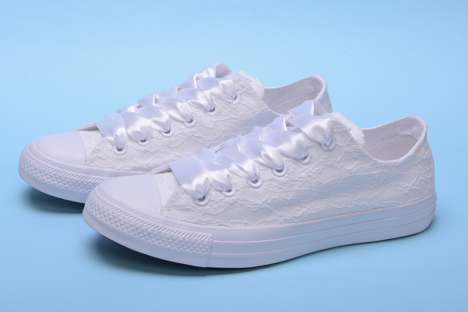 custom bride converse