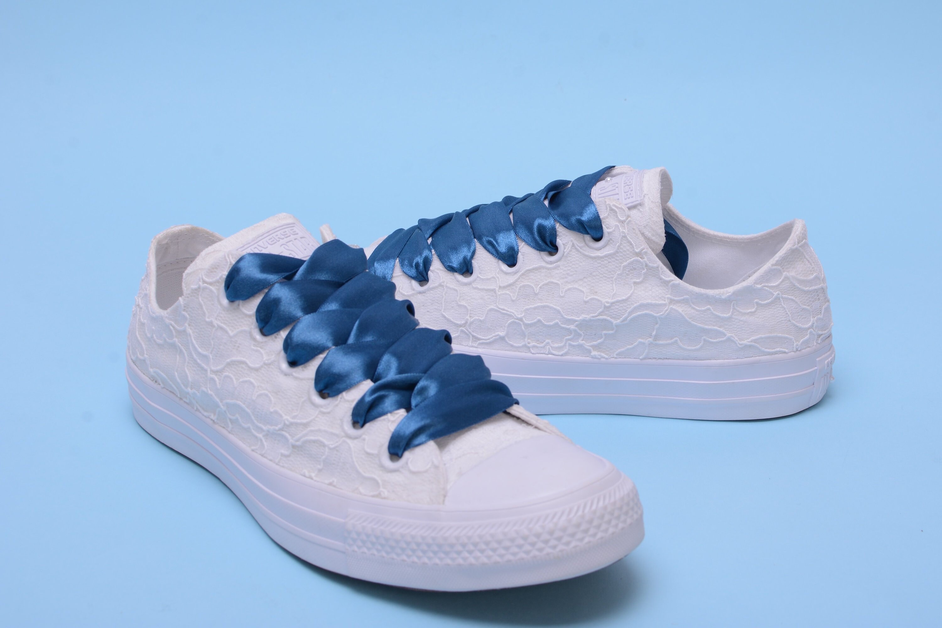 wedding converse sneakers for bride