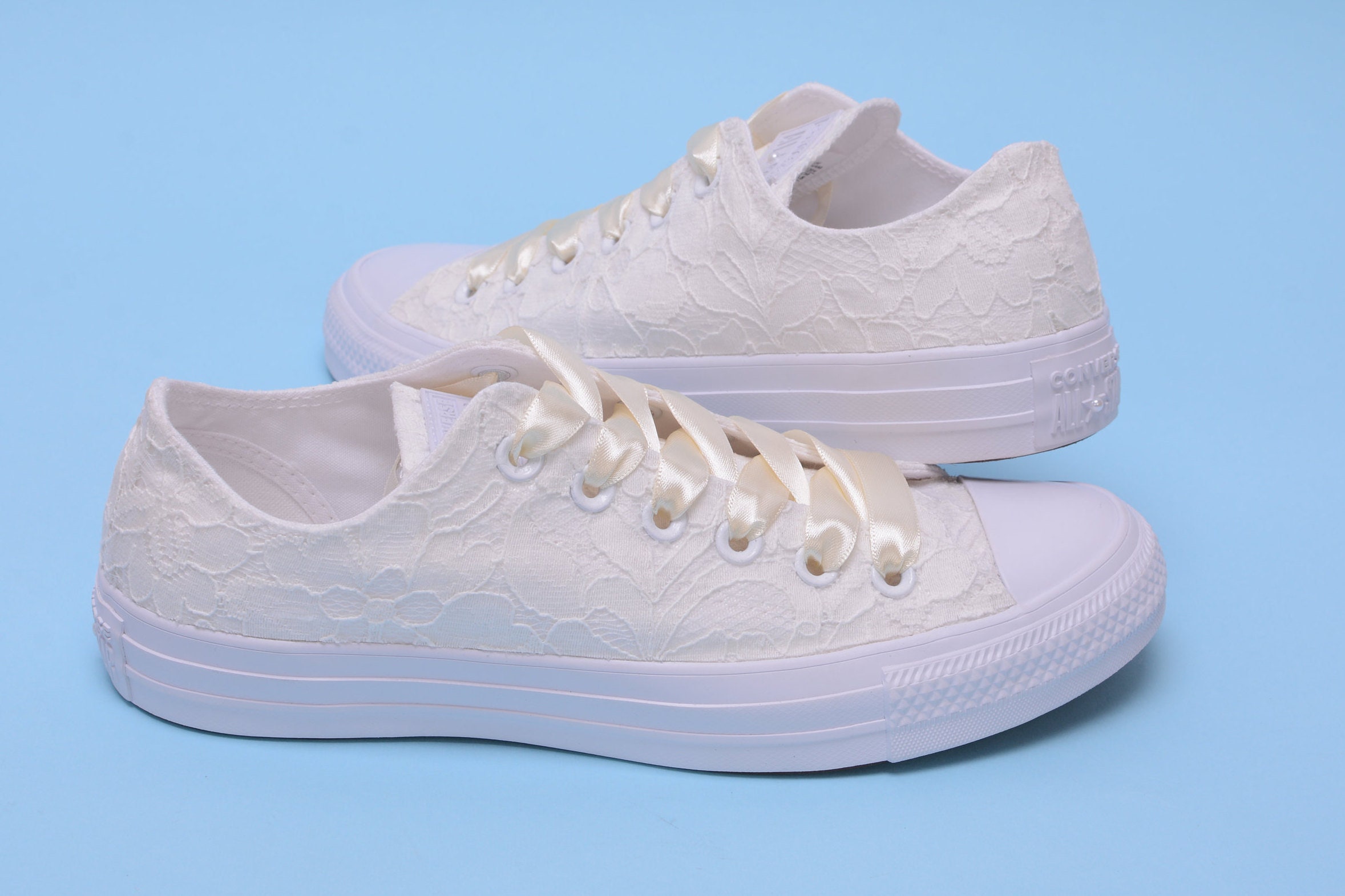 wedding converse sneakers for bride