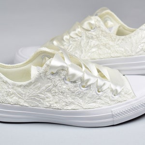 VENTE mariage mariée Converse, chaussures Converse personnalisées pour la mariée, mariée personnalisée pour mariage image 3