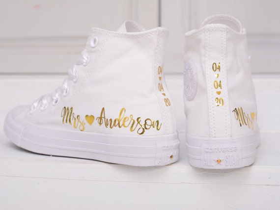 Outfit converse doradas hotsell