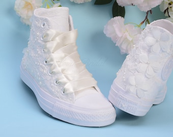 Mariage ivoire dentelle de luxe Converse montante, chaussures Converse personnalisées pour la mariée, baskets montantes de mariée avec dentelle