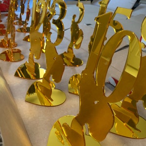 Ornamenti e regali personalizzati tagliati al laser