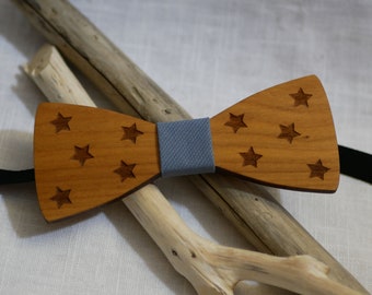 Engraved Stars wood Bow Tie, cherry wood from France, ribbon personalized, men wedding gift