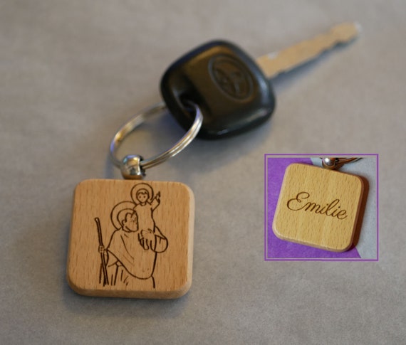 Porte clés voiture avec Saint Christophe gravé sur bois, cadeau  personnalisé par gravure laser, cadeau nouveau conducteur -  France