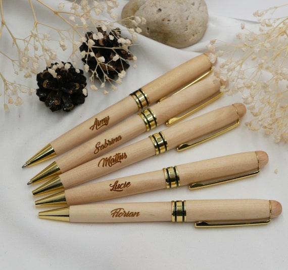 Penna in legno incisa da personalizzare, regalo nome personalizzato, regalo  per lei e per lui testimone di nozze, penna in legno personalizzabile -   Italia