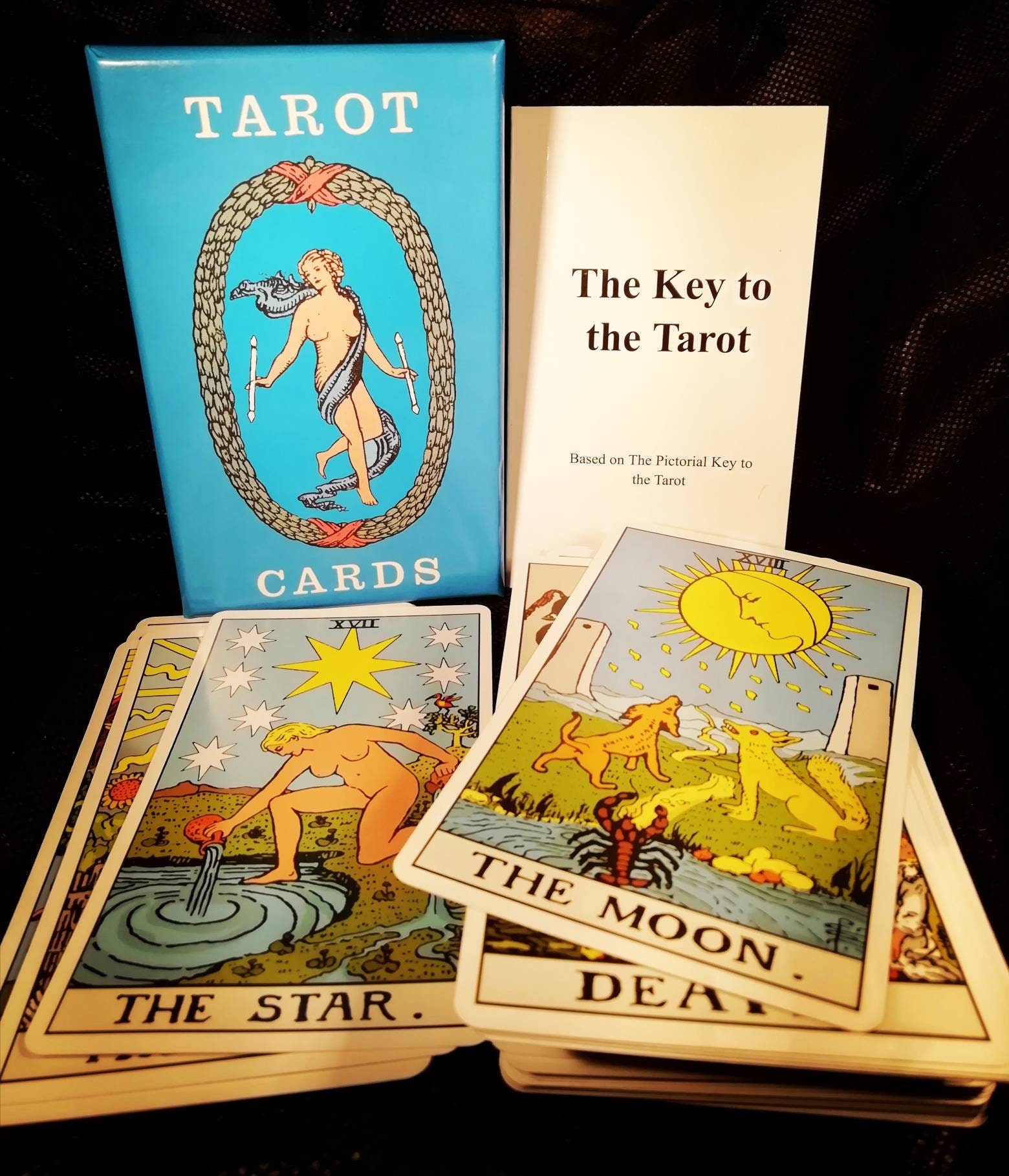 Queen of Pentacles Meaning - Tarot Card Meanings – Labyrinthos