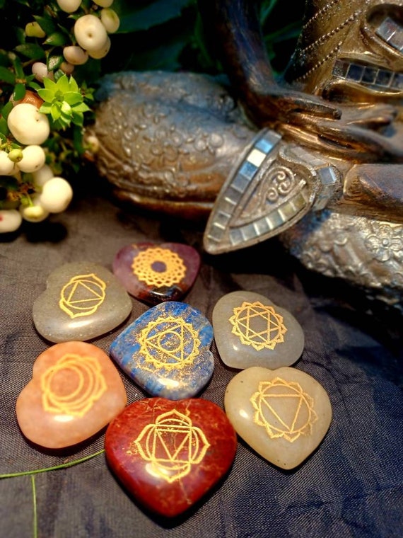 Seven Chakra Stones Set Stone Guide and Bag Hand Carved 