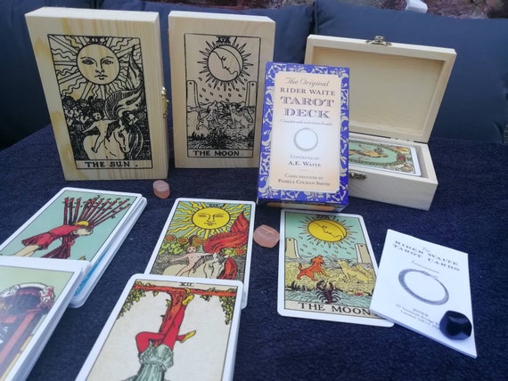 Traditional Tarot Card Gift Set: Original 1909 Deck by