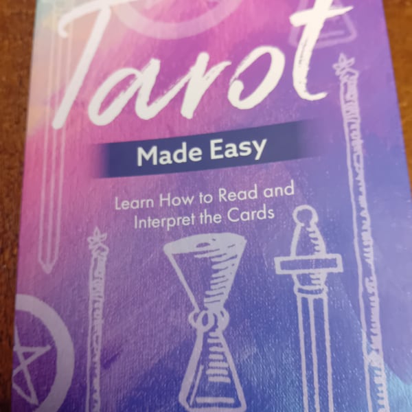 Tarot made easy by Kim Arnold