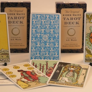 Tarot deck and bag The original tarot Deck. 78 cards pouch and guide book- includes free velvet satin lined pouch