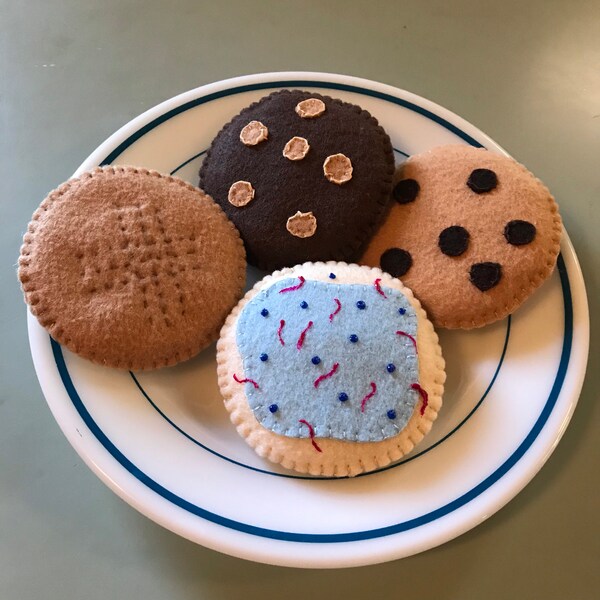 Felt play food cookie assortment of 4