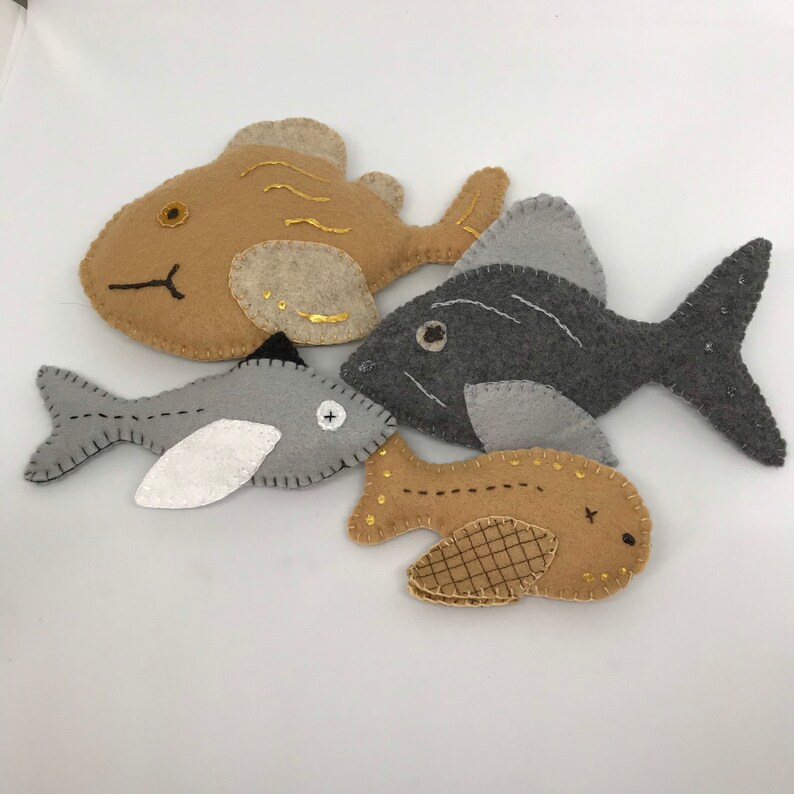 Felt play fish set