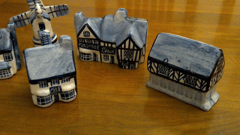 Gibson Camden Lock London Cottages Village Ceramic Hand-painted Pottery signed W.S