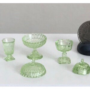 Chrysnbon Green Punch Set - Dollhouse Miniature 1:12 Scale Craft Accessory For Miniature Scenes