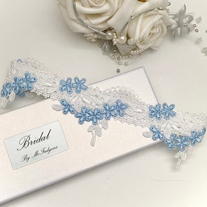 Wedding Garter, Gift boxed. Blue & Off White Two Tone Guipure Daisy Lace