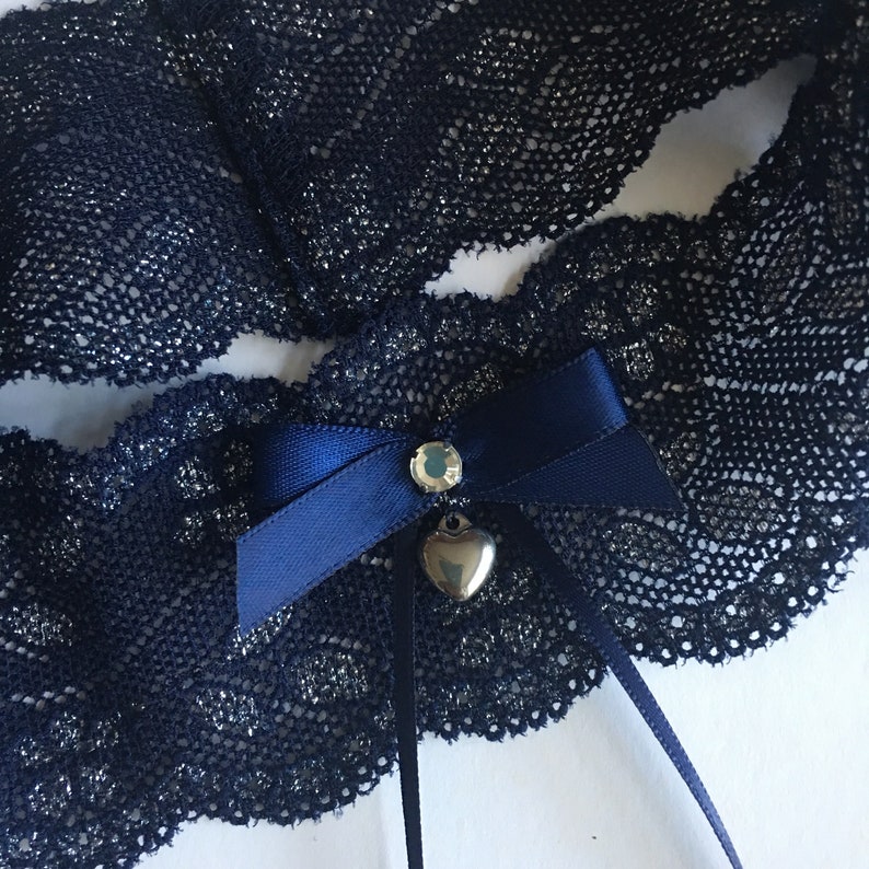 Wedding Garter Navy blue with diamant\u00e9 /& heart charm available in 3 sizes
