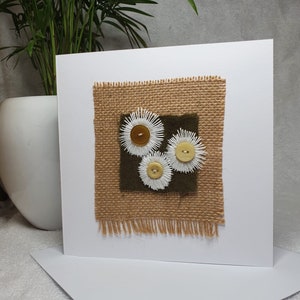 Carte de voeux vierge marguerites cousues à la main