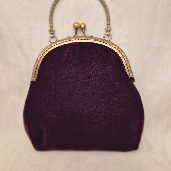 Dark Mulberry Velvet Kiss Clasp Bag/Clutch Bag/Wedding/Bridesmaids/Prom/Special occasions/Evenings out/Top Handle Bag/Mulberry Velvet Purse