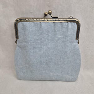 Monedero con cierre de beso azul/Monedero con cierre de beso de mezclilla/Monedero azul grande/Billetera/Bolso de maquillaje/Monedero de mezclilla azul/Monedero/Monedero con marco azul/Cartera de mezclilla azul