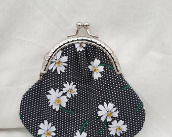 Black Coin Purse/Kiss Clasp Coin Purse/Medium Coin Purse/Money Purse/Kiss lock Purse/Daisy Coin Purse/Coin Purse/Wallet/Card Purse