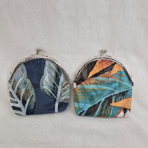 Velvet Purse/Kiss Lock Coin Purse/Wallet/Kiss clasp Coin Purse/Clasp purse/Leaf Print Velvet Coin Purse/ Change Purse/Velvet Frame Purse