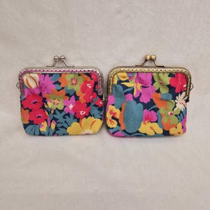 Bright Floral Purse/Floral Purse/Kiss Lock Coin Purse/Wallet/Kiss clasp Coin Purse/Floral Coin Purse/Floral Change Purse/Frame Purse