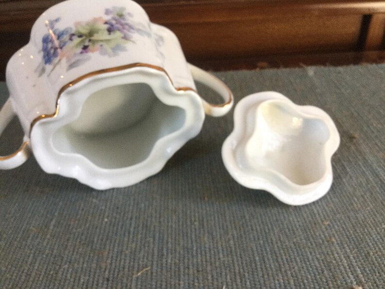 Antique Z S /& Co Bavaria Covered Sugar Vineta Pattern 1880-1918