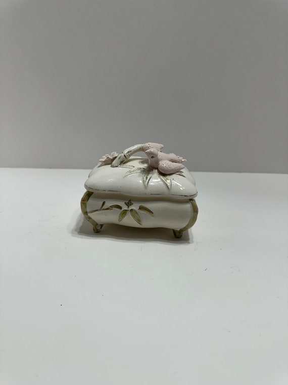 Vintage ceramic trinket box white with gold and p… - image 1