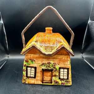 English thatched cottage biscuit jar cookie jar made in England