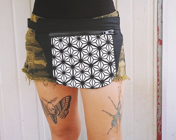 Big Pocket Bag 1 Pocket. Self-made geometric fabric. Bag size 30x22 cm approximate