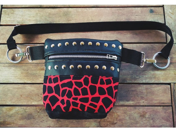 Synthetic leather bag (NO ANIMAL LEATHER ) with handmade giraffe print. 1 Pocket. Various colors to choose from.