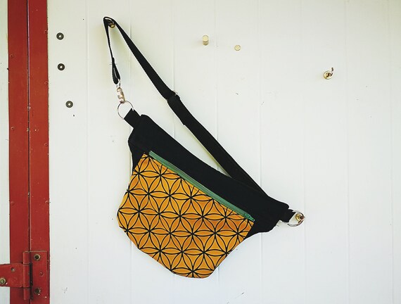 1 Pocket Pocket. Handmade Fabric Stamping Flower of Life Light Brown Camel or White Black Zipper