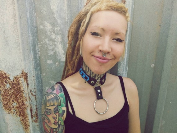 Choker BlueChains. Indicate neck size adjusted in cm. Metal clasp closure. Synthetic leather Pólipiel NO ANIMAL / suitable for vegans
