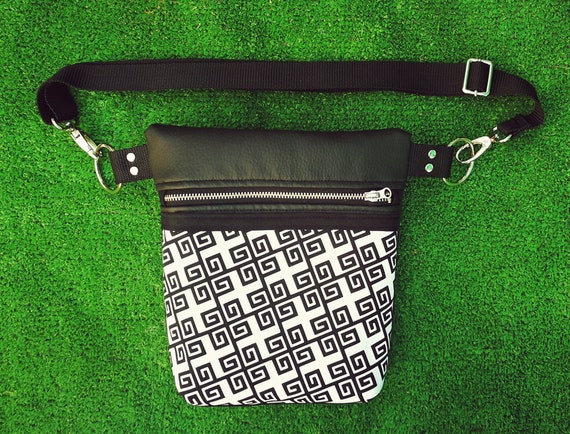 Synthetic leather bag ( NO ANIMAL LEATHER ) with #SacredGeometry print. 1 Pocket.Various colors to choose from.