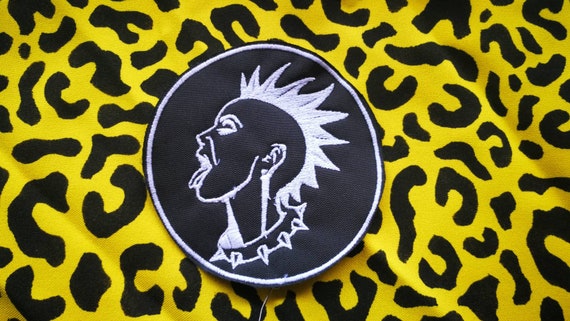 Embroidered patches in thread size 10 cm punkgirl