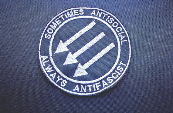 Embroidered patches in thread size 10 cm red or white thread to choose. Sometimes Antisocial always antifascist