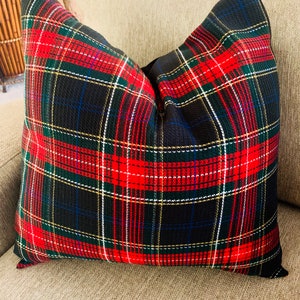 Coussin à carreaux, coussin à carreaux rouge noir, décoration de Noël, Noël à la ferme, taie d&#39;oreiller cabane en rondins, coussin à carreaux tartan, carreaux rouges et noirs