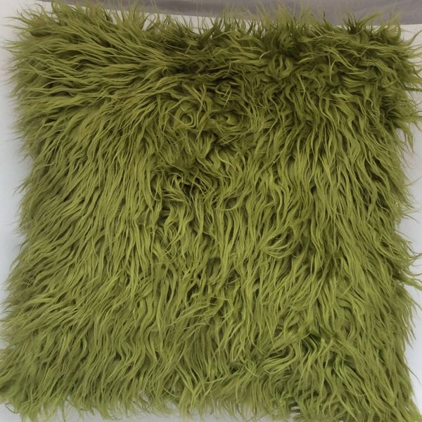 Housse de coussin en fausse fourrure verte, oreiller en fausse fourrure vert chartreuse, coussin décoratif, taie d'oreiller vert olive, oreiller en fourrure verte, coussin