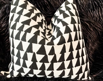 Black and White Pillow, Designer Pillow ,Geometric triangle Pillow, Black and white throw pillow,Mothers Day Gift ,gift for her gift for him